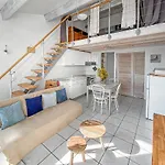 Sejour Bord De T3 Avec Piscine & Parking *