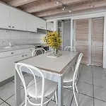 Sejour Bord De T3 Avec Piscine & Parking Apartment