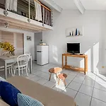 Sejour Bord De T3 Avec Piscine & Parking *