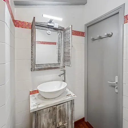Sejour Bord De T3 Avec Piscine & Parking Apartment
