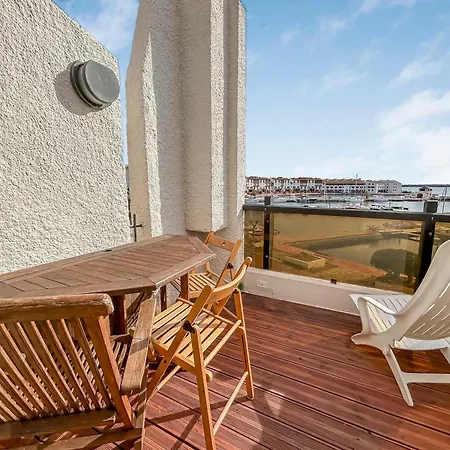 Apartment Sejour Bord De T3 Avec Piscine & Parking