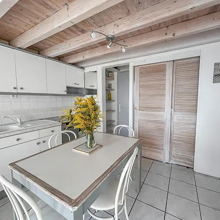 Apartment Sejour Bord De T3 Avec Piscine & Parking *