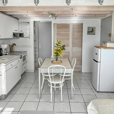 Apartment Sejour Bord De T3 Avec Piscine & Parking